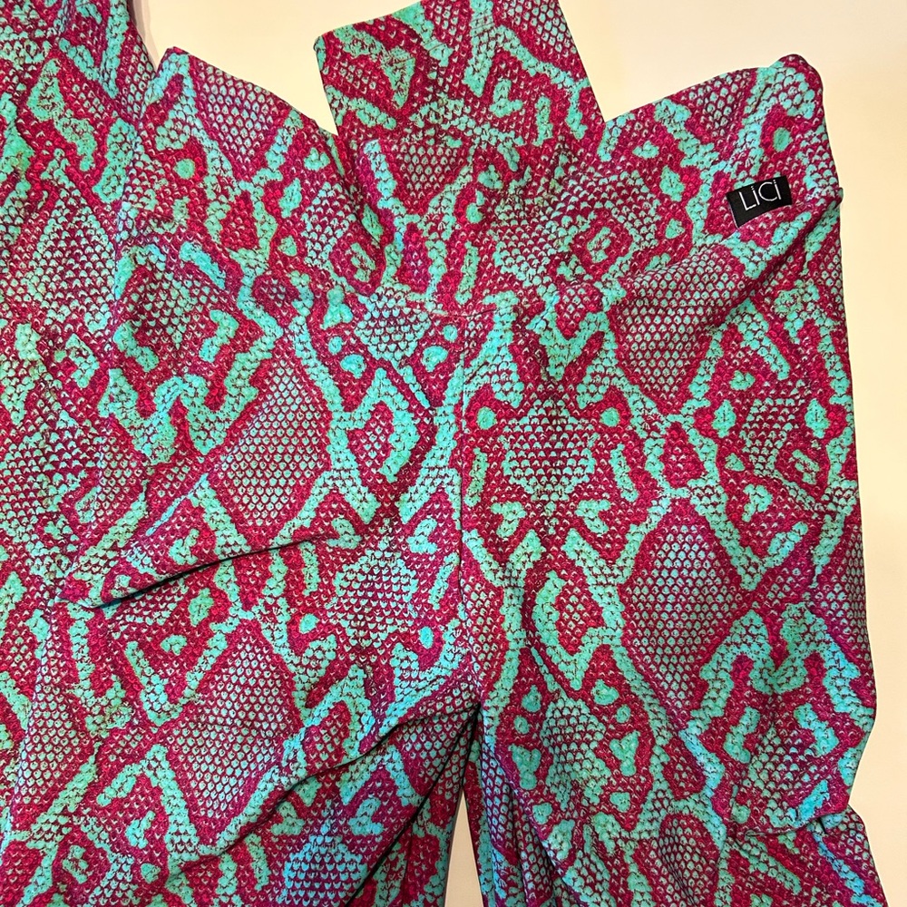LiCiFIT Viper V-Scrunch Legging size Medium